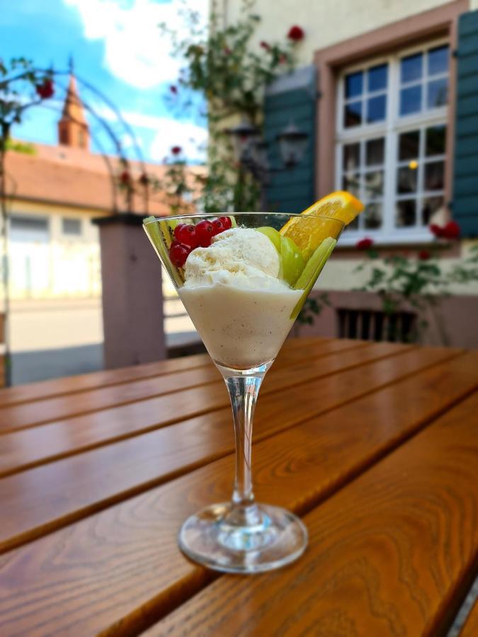Hotel Gasthaus Schuetzen 프라이부르크 임 브리스가우 외부 사진